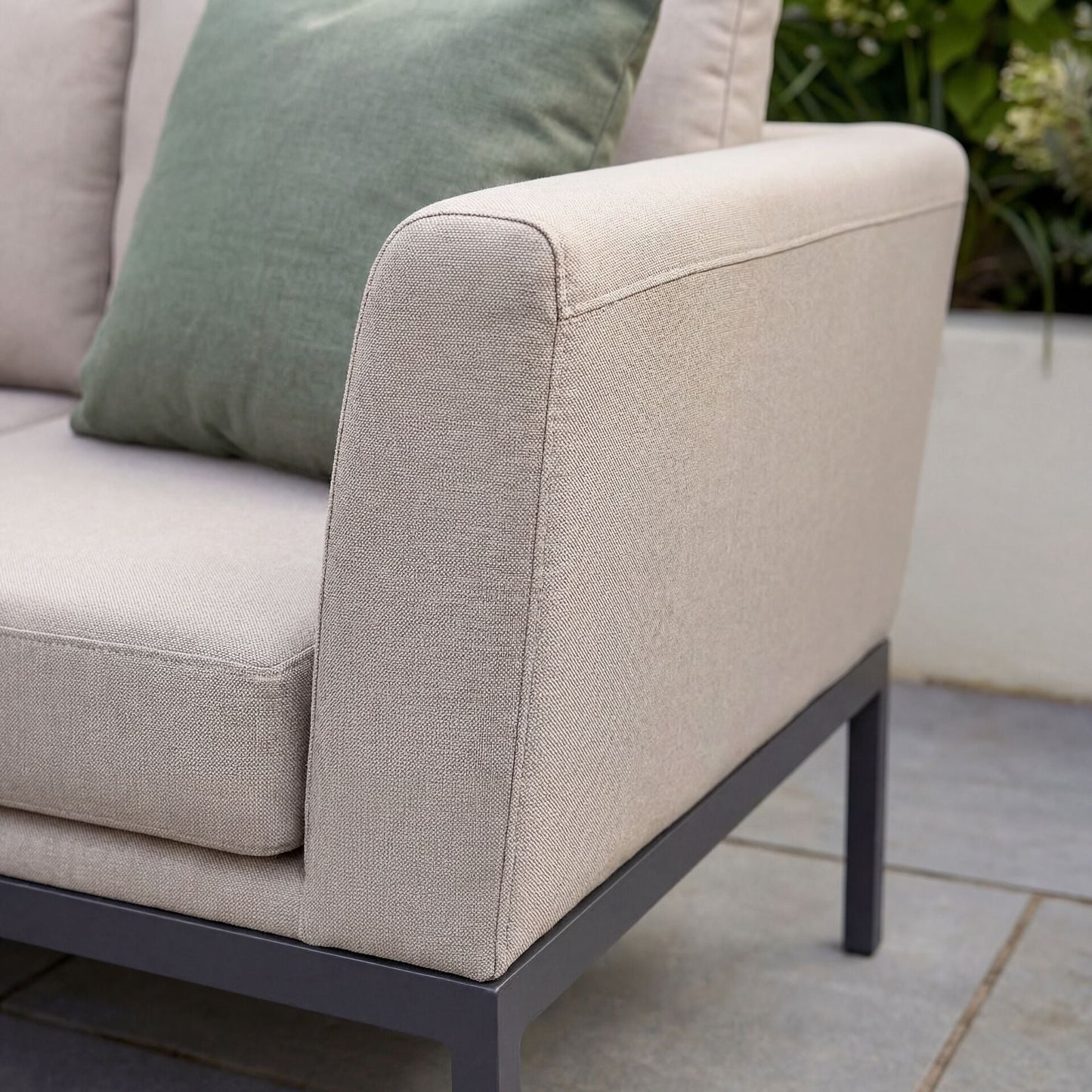 Outdoor Fabric Pulse Deluxe Square Dining Set with Rising Table - Oatmeal