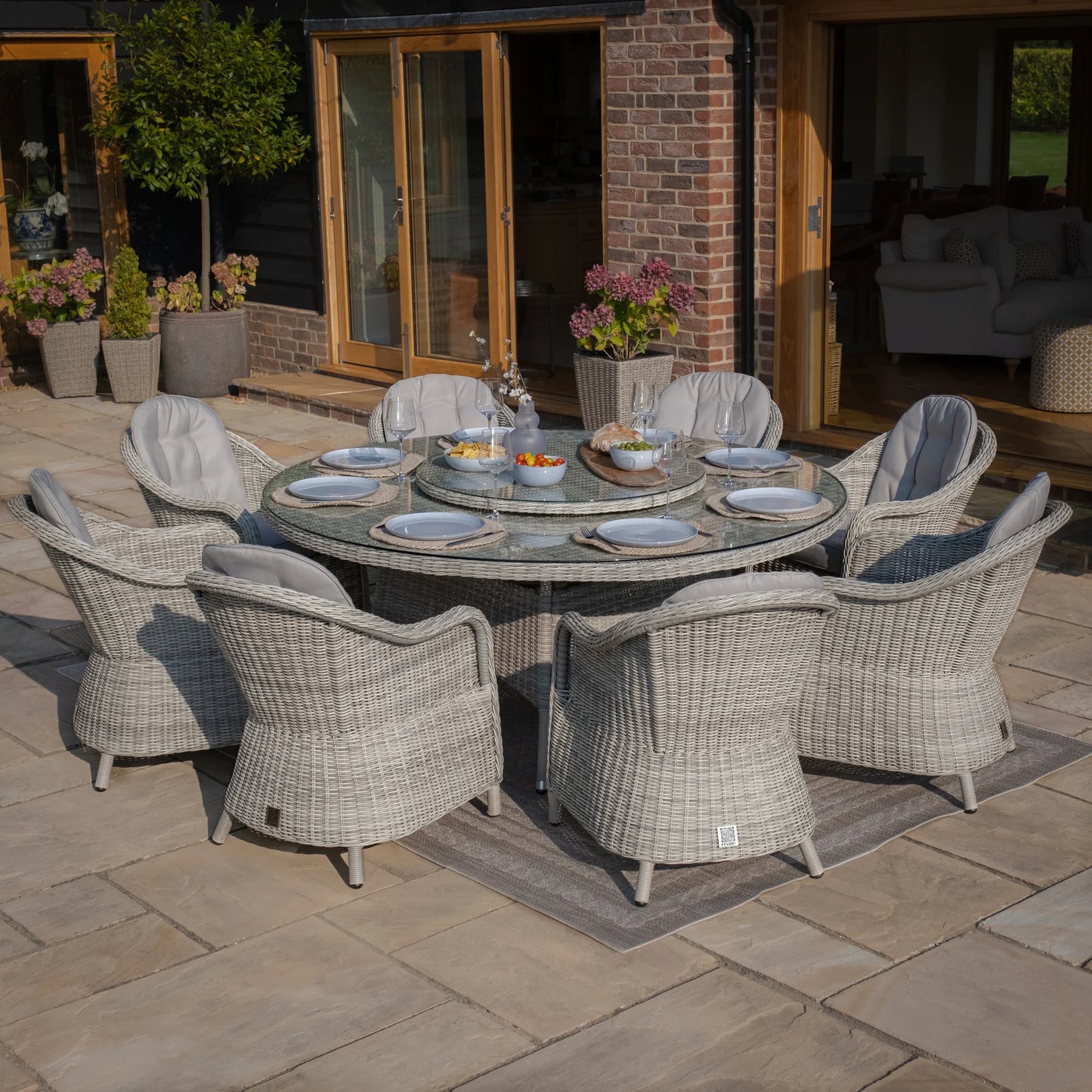 Oxford 8 Seat Round Dining Set with Heritage Chairs & Lazy Susan