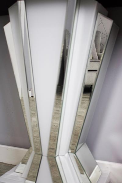 White Glass and Mirrored Fan Console Table