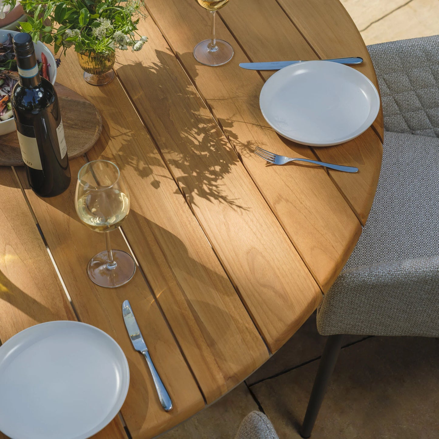 Sicily Teak 6 Seat Round Dining Table Set - Latte