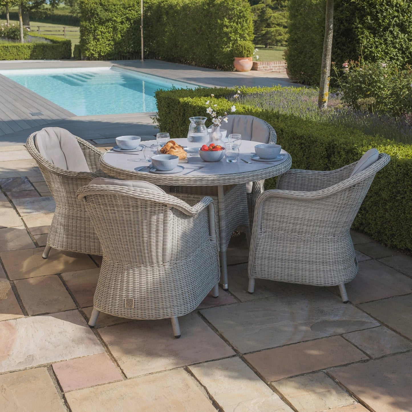 Oxford 4 Seat Round Dining Set With Heritage Chairs - Ceramic Top